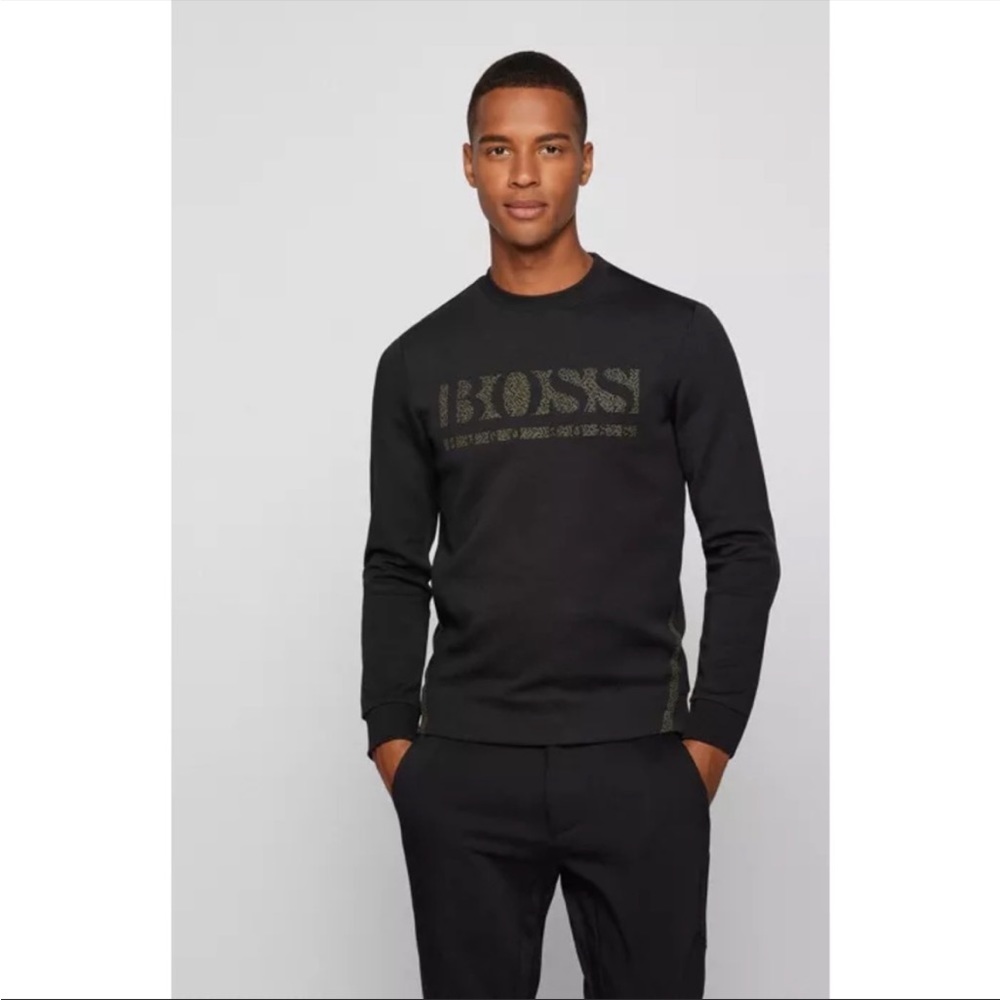 NWT’s Hugo Boss Crewneck Sweatshirt Black/Gold Pixellated Men's Size Small